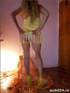 Escorte Mature: Doamna Blonda