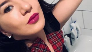 Buna sunt lory,doamna 30 de ani