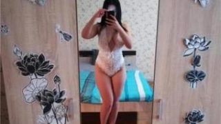 Alina 30 ani , 1 65 , 45 kg noua pe site , te invit in compania